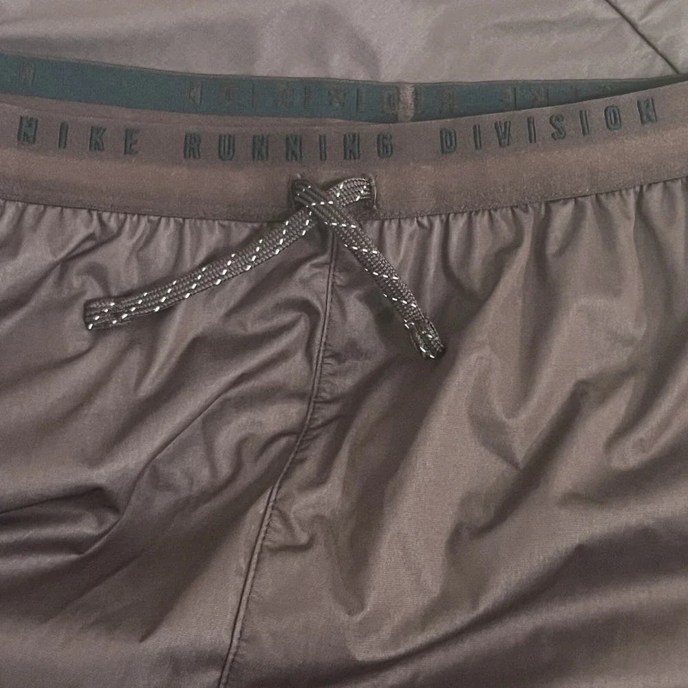 Nike Running‎ Division Phenom Pants Brown Men Size Large Storm Fit FB8542-227